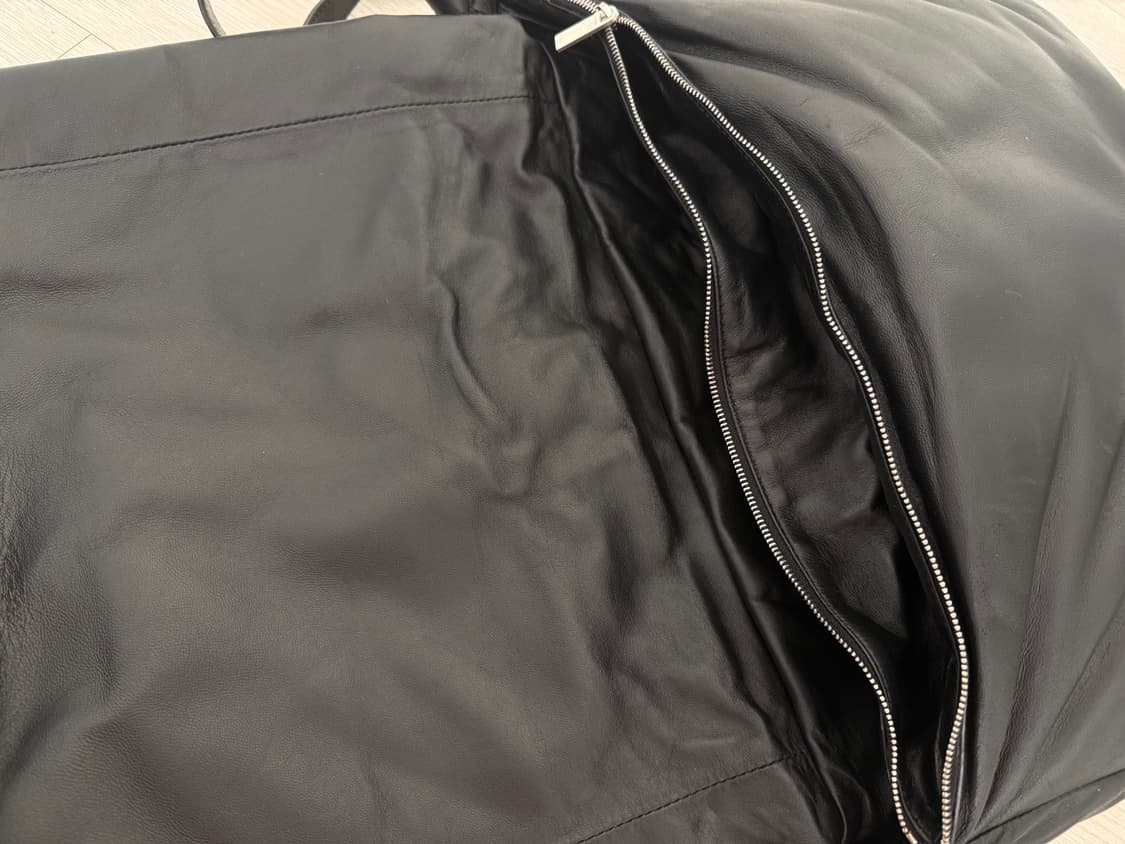 릭오웬스 필로우백 그리핀 레더 퀼팅 백 상품이미지5