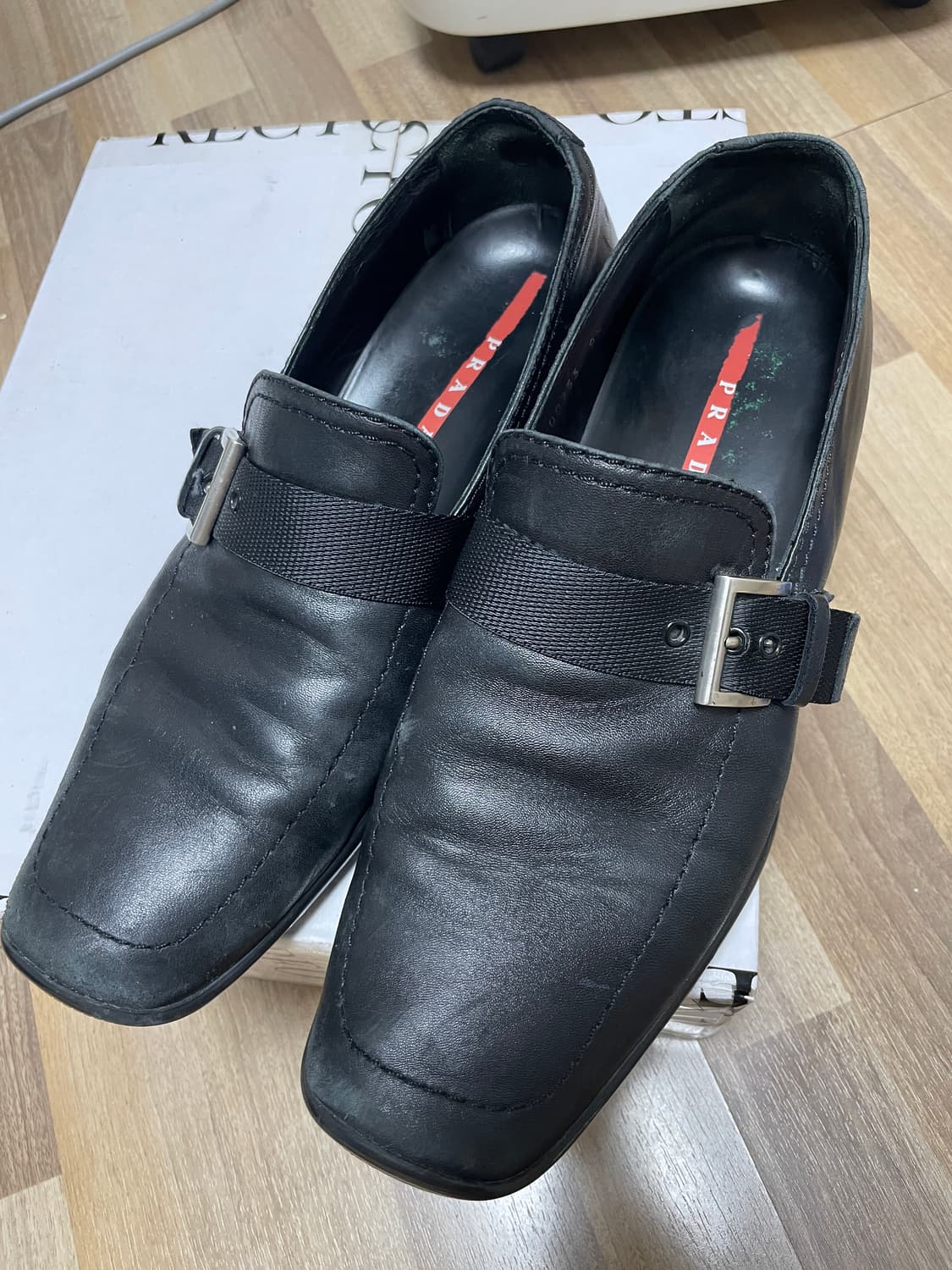 Prada sports buckle strap slipon loafer 상품이미지2