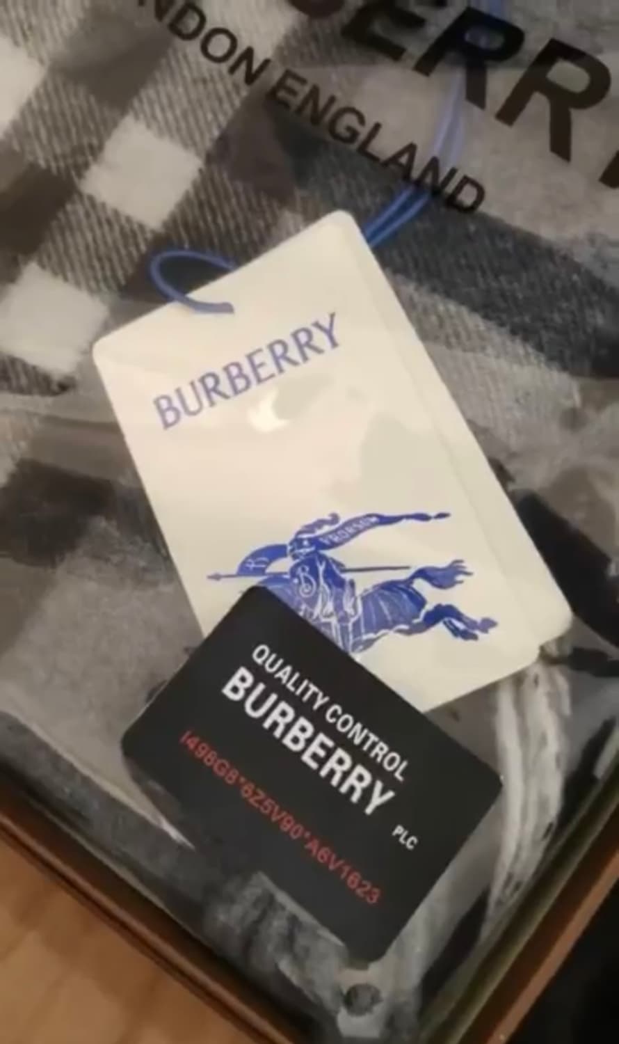 버버리 캐시미어 머플러 클래식 체크 남여공용 정품 상품이미지8