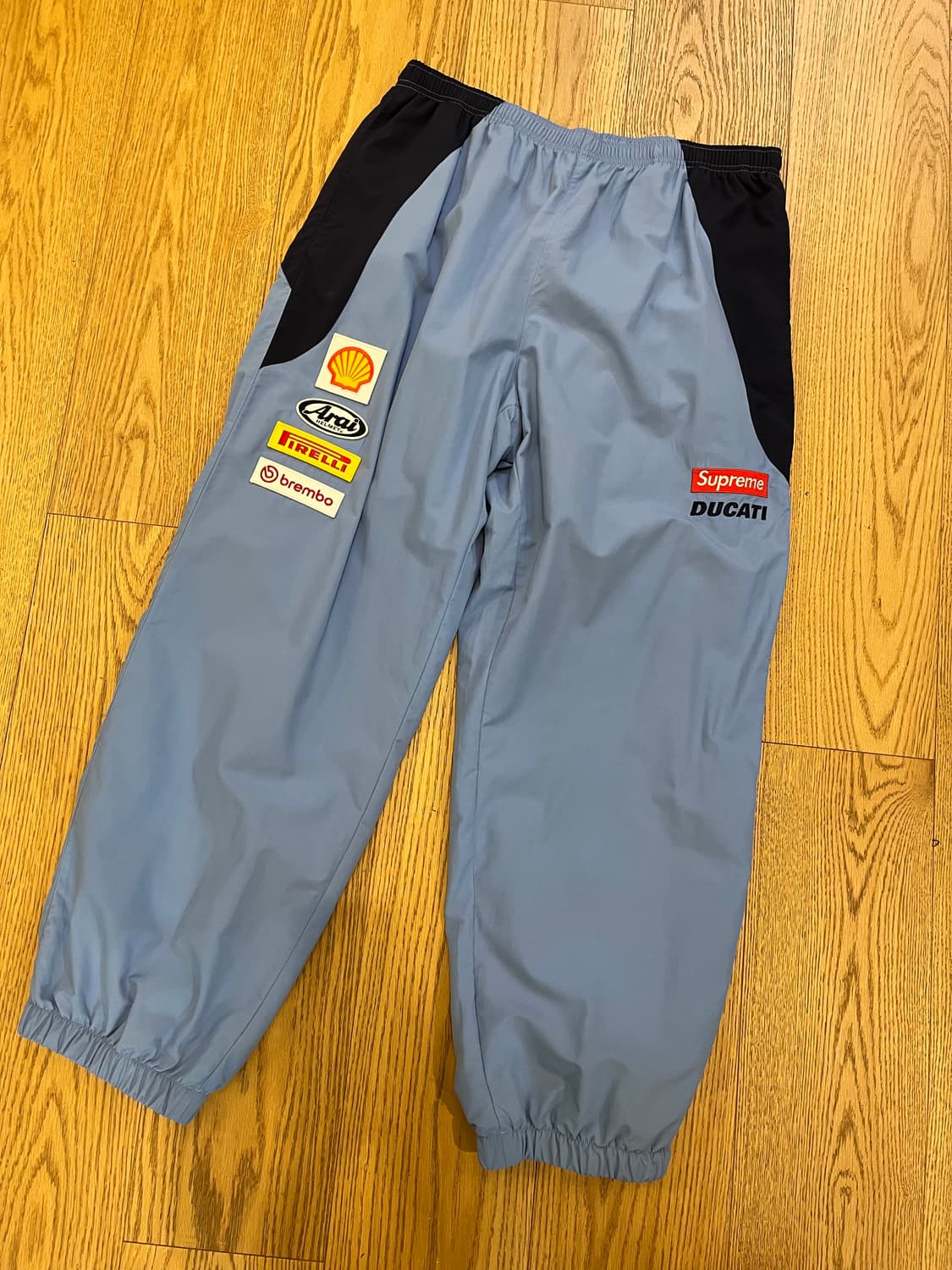 슈프림 x DUCATI 트랙팬츠 XXL 상품이미지1