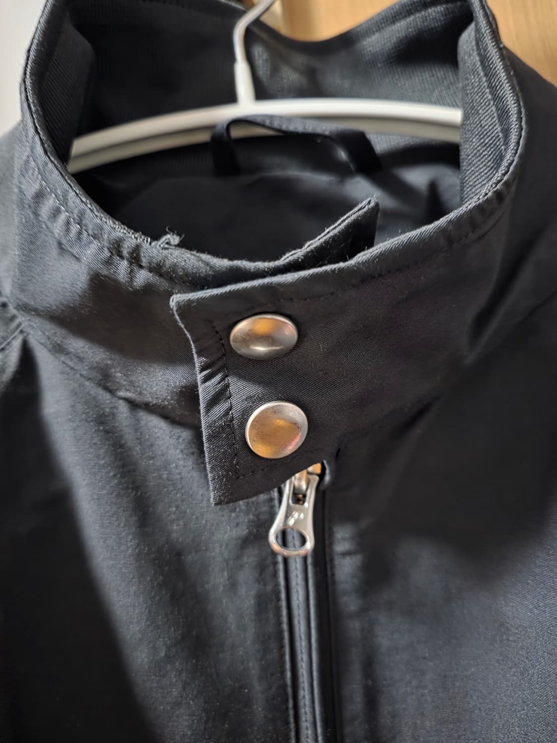 [L] 팔라스 x 스텔라 아르투아 매치 자켓 블랙 상품이미지3