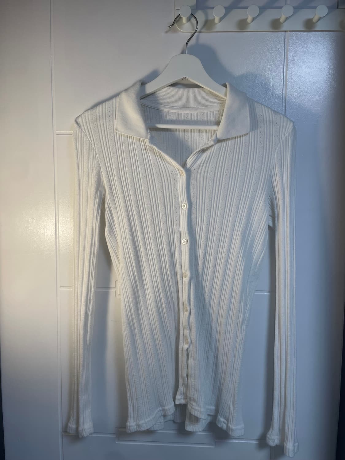 [브랜디멜빌] 슬림핏 펀칭 셔츠 상품이미지2