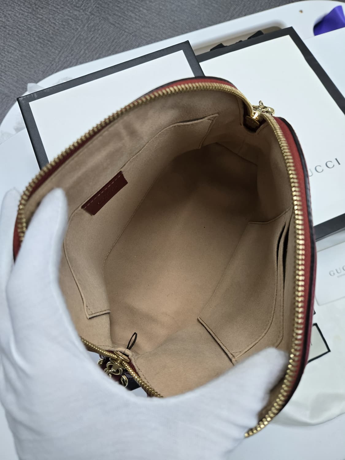 [A급컨디션]구찌 오피디아 스웨이드 크로스백 상품이미지7