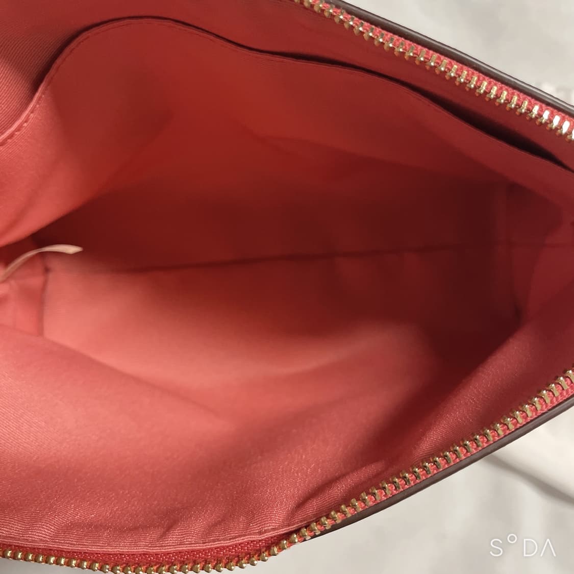 코치 미니 파우치 코랄 상품이미지10