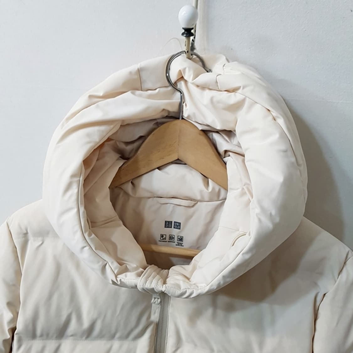 유니클로 심리스 다운 롱패딩 아이보리 상품이미지2