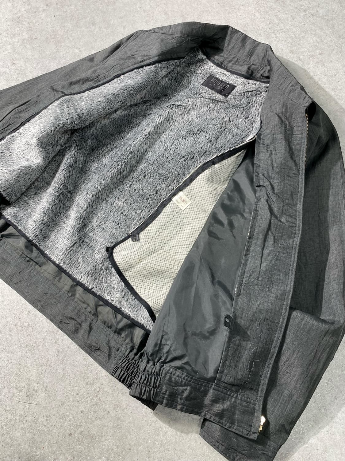 [L] MUGGER 퍼 라이닝 빈티지 봄버자켓 상품이미지7