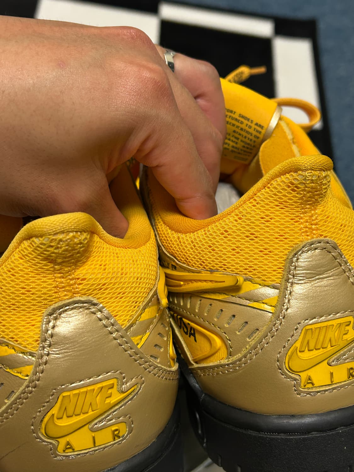 나이키 러버덩크 유니버시티골드 판매합니다 상품이미지6