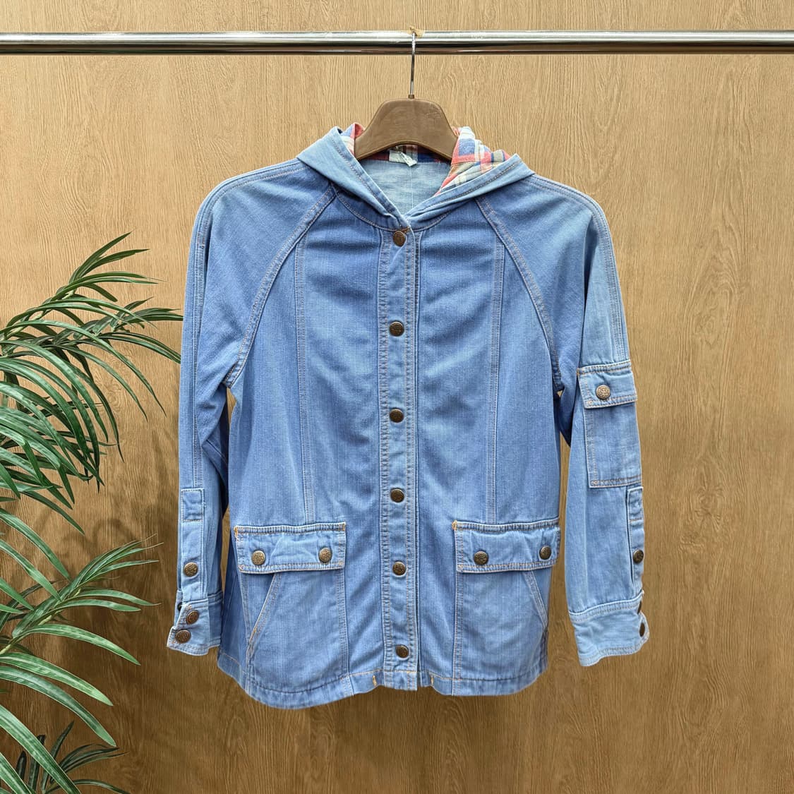 빈티지 데님 후드 자켓 체크 안감 후드 디테일 레귤러핏 라이트 블루 상품이미지1