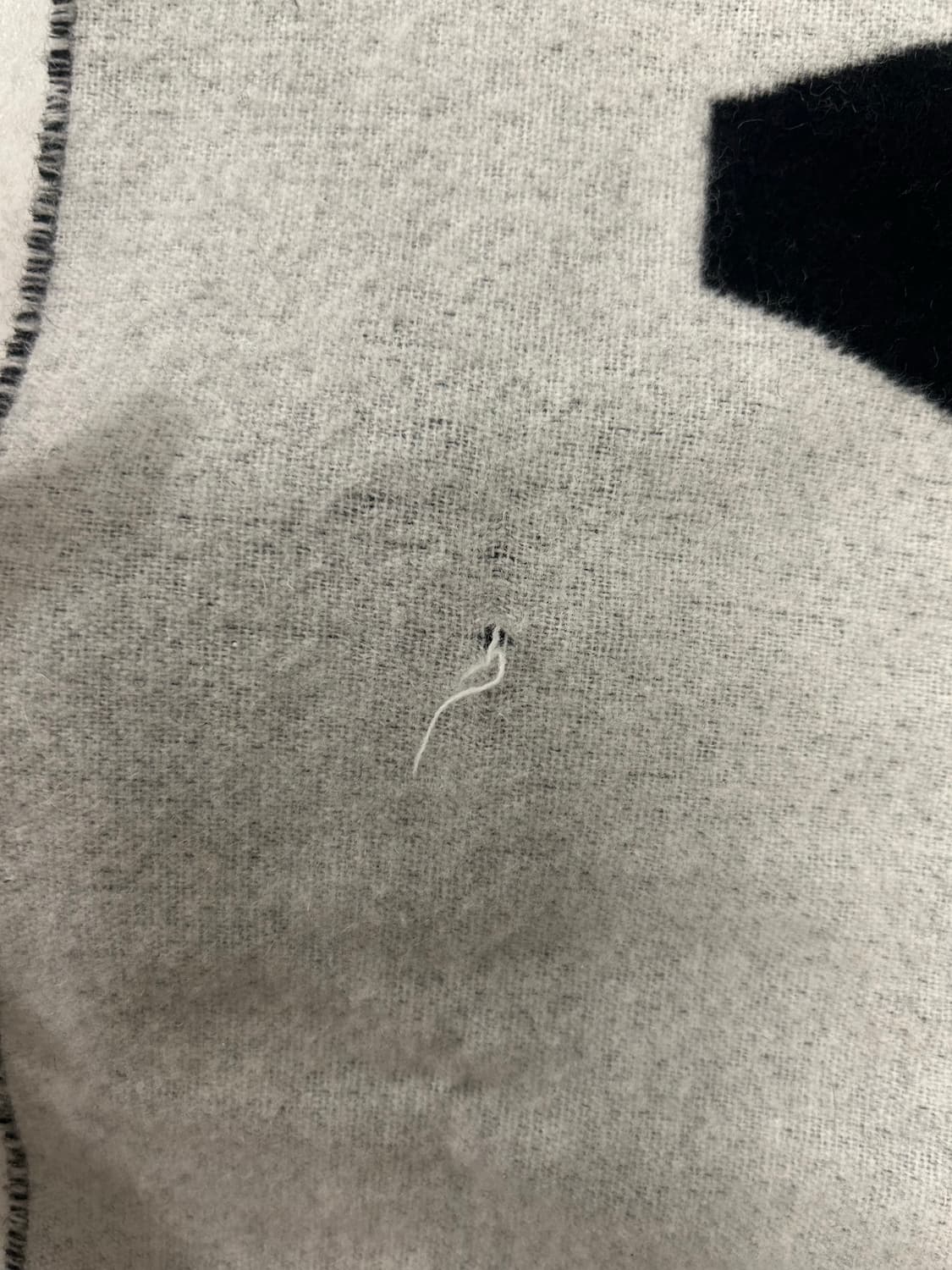 아크네 스튜디오 로고 자카드 머플러 블랙 화이트 상품이미지6