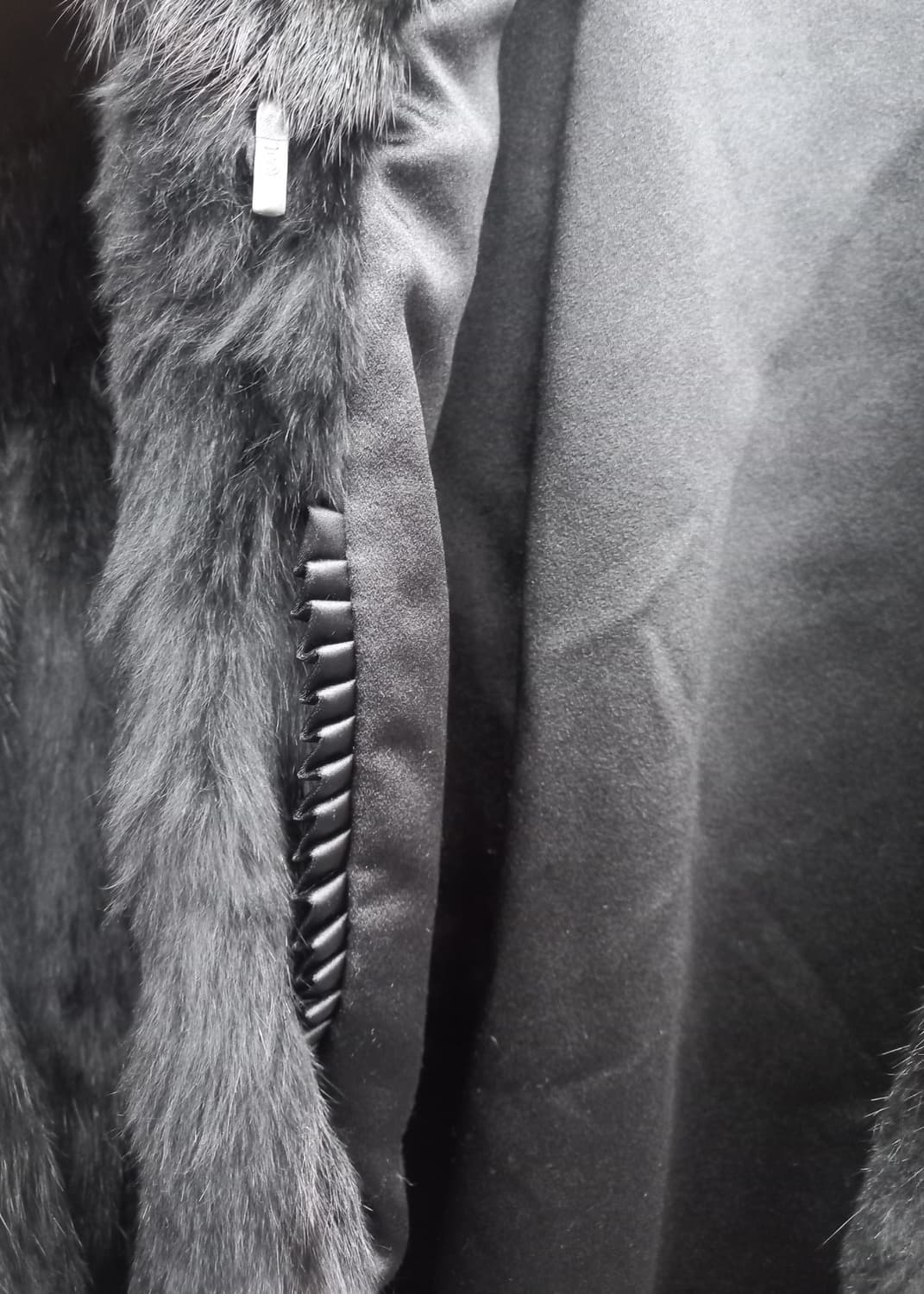 GROPIA 블랙 퍼 코트 XL (여 105) 상품이미지1