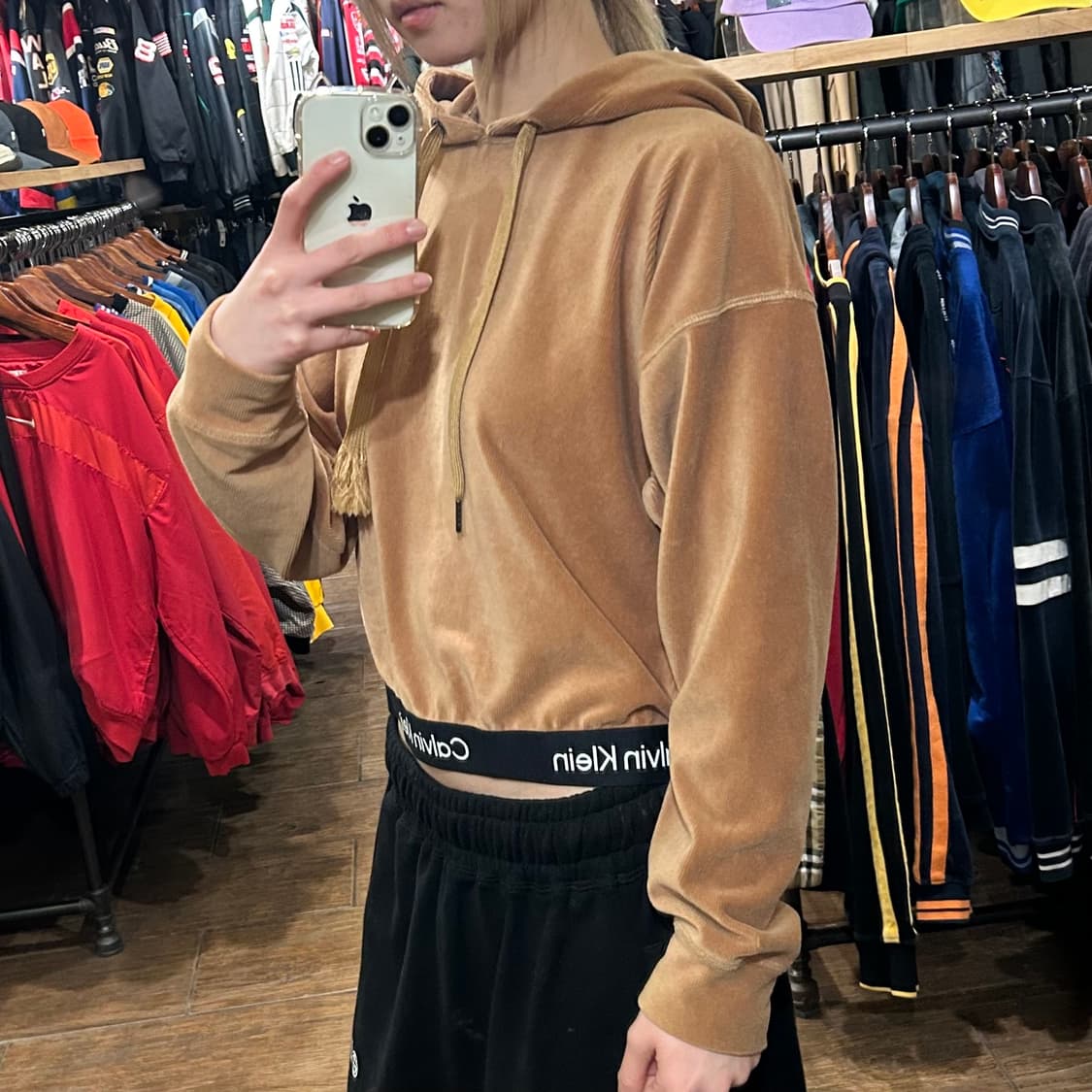 [HI] 캘빈 클라인 세미 크롭 골덴 후드티 브라운  상품이미지4