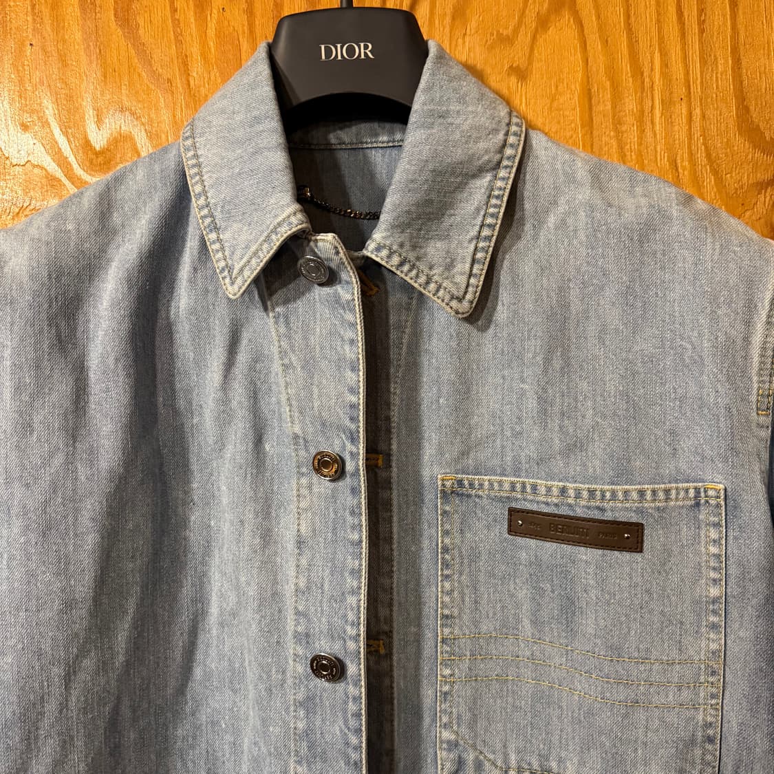 벨루티 24 S/S 데님(청) 셔츠 자켓 판매 합니다. 상품이미지2