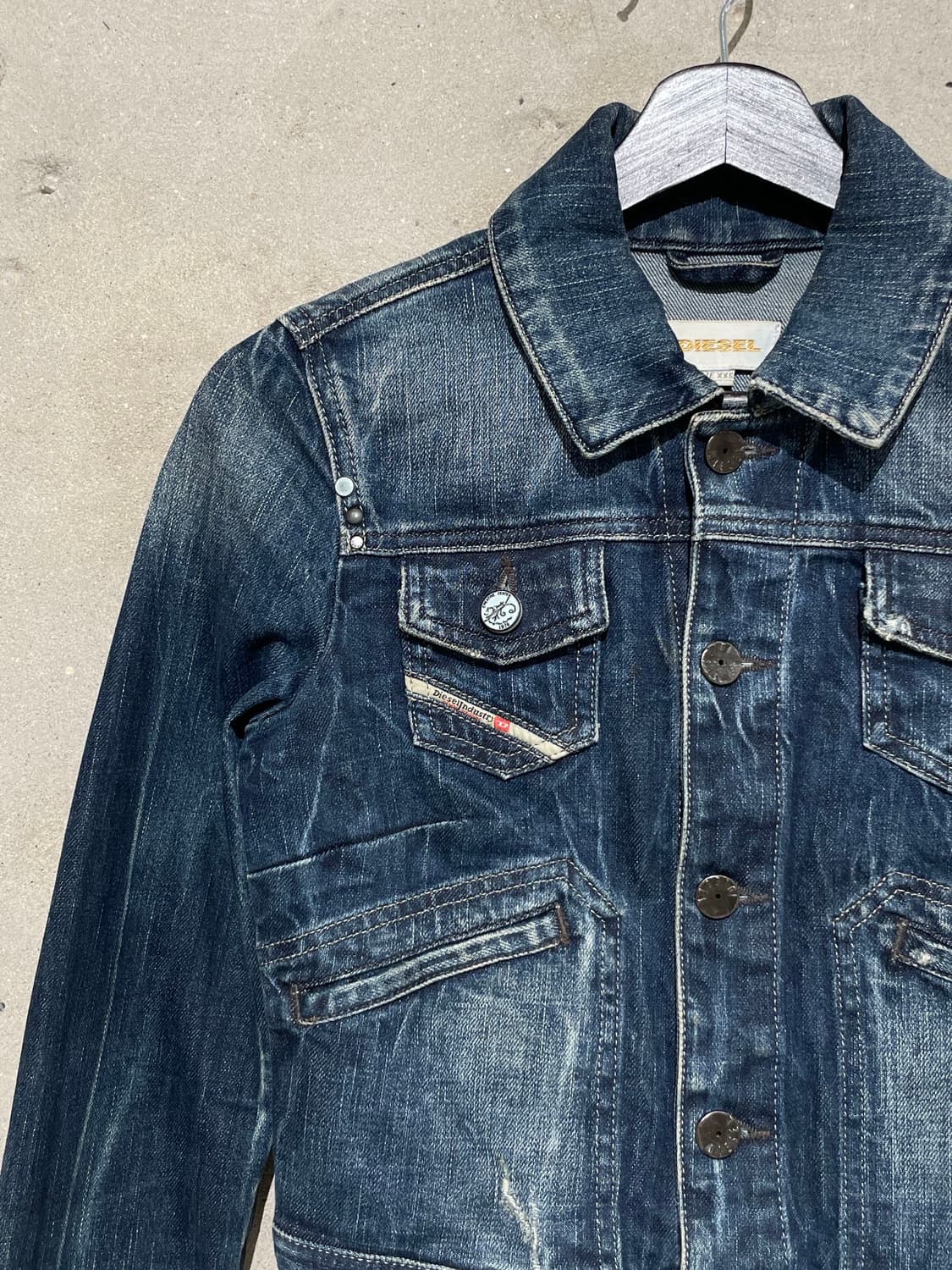 디젤 중청 슬림 워싱 크롭 데님 자켓 상품이미지2