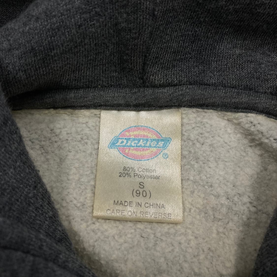 디키즈 차콜 컬러 스펠아웃 빅로고 후드티 상품이미지3