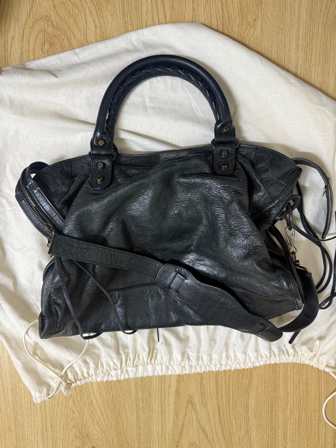 Balenciaga 모터백 시티백 미듐 상품이미지3