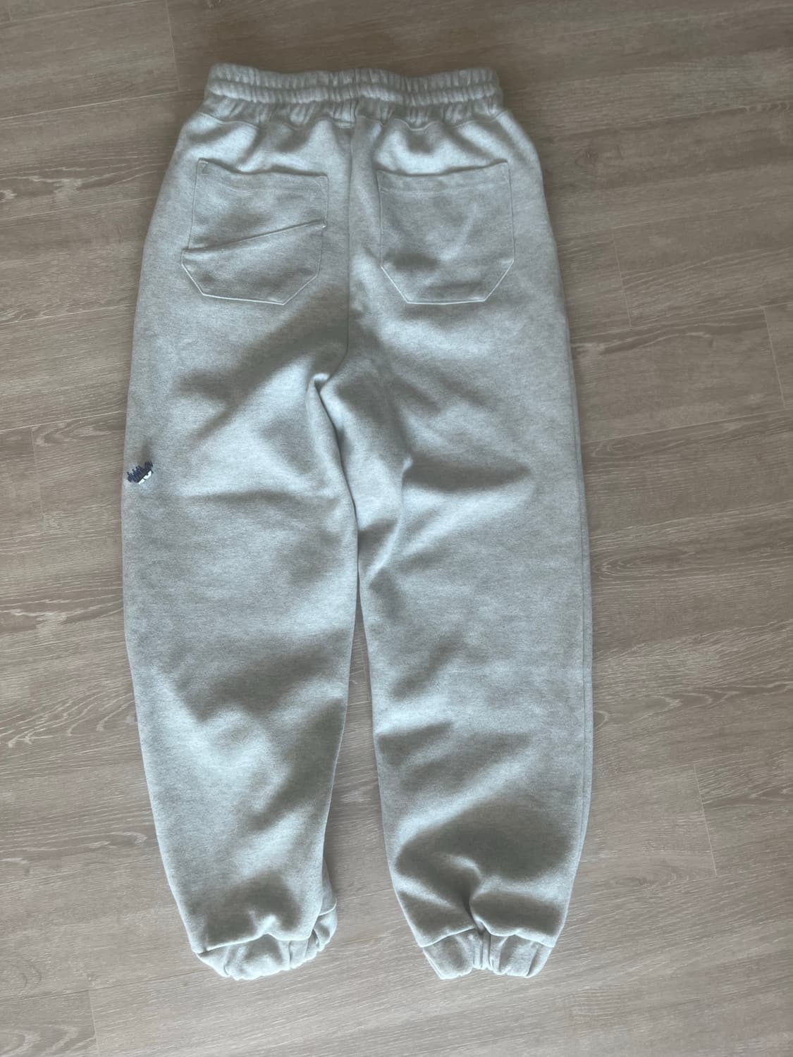 아더에러 AE 로고 스웻팬츠 상품이미지2