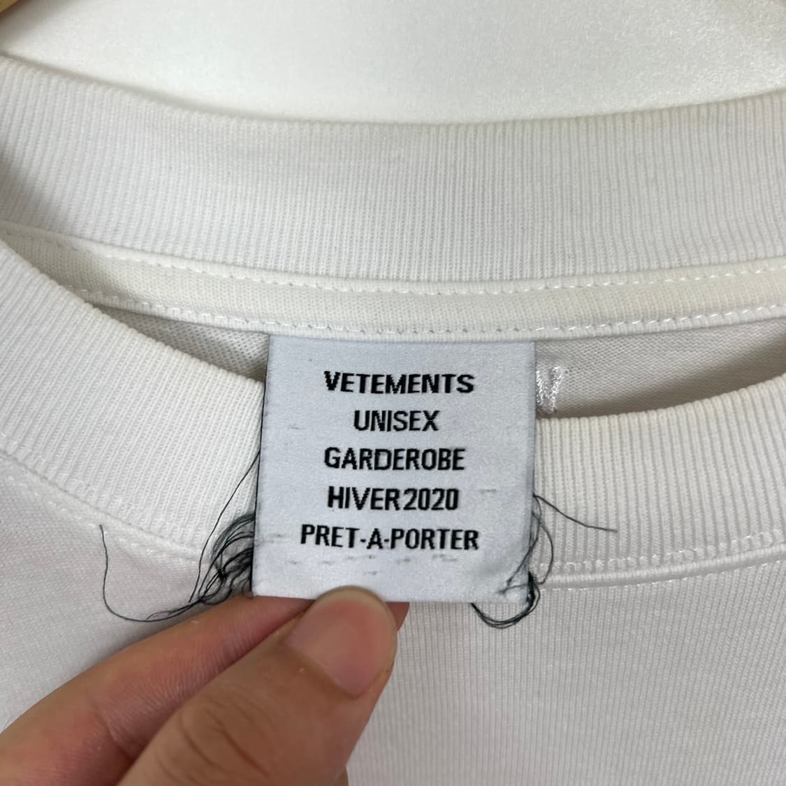 Vetements 베트멍 사이드라벨 화이트 슬리브 상품이미지4