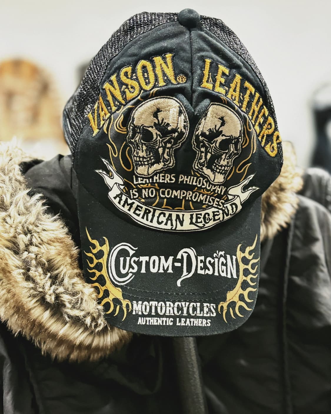 밴슨 자수 디테일 매쉬 볼 캡 상품이미지5