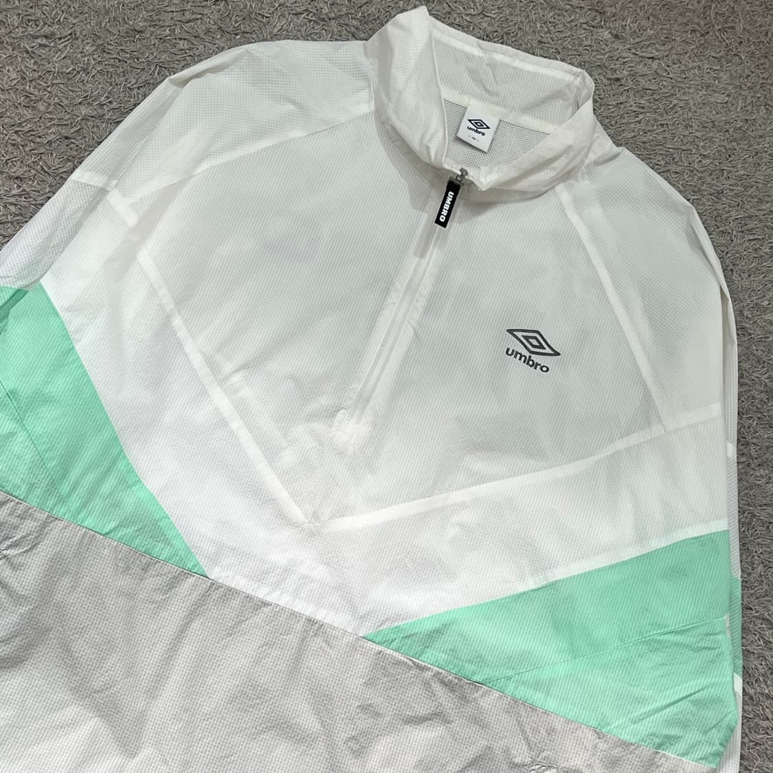 [110] 엄브로 반집업바람막이 상품이미지1