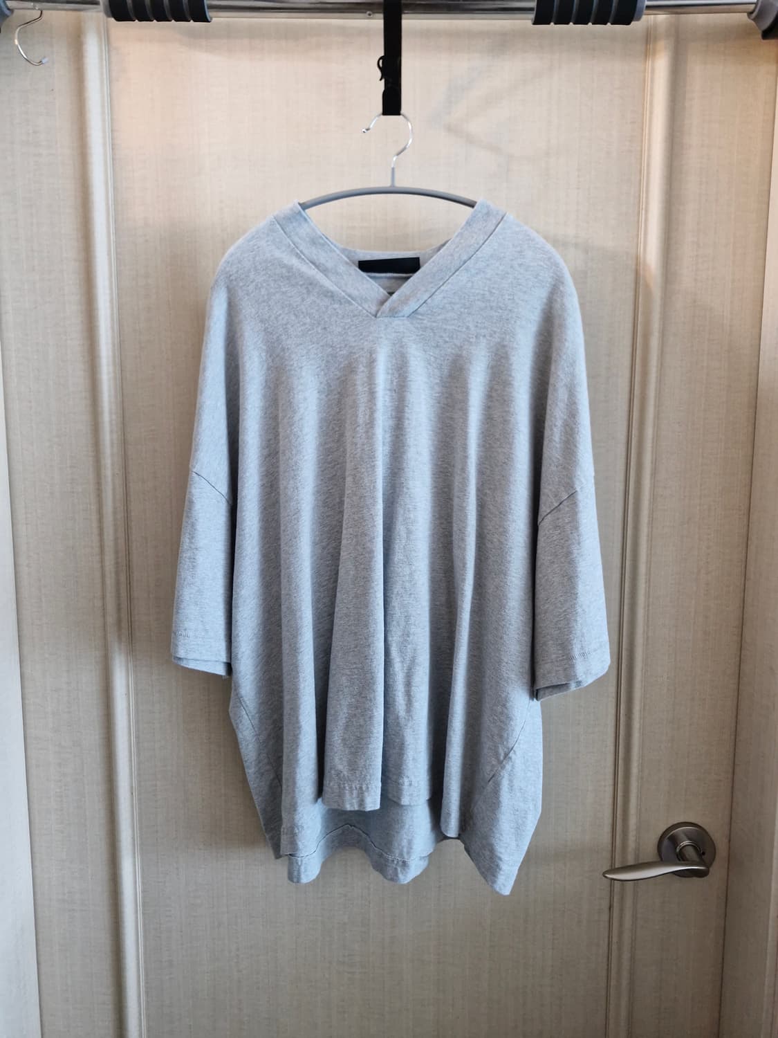 피어오브갓 에센셜 브이넥 L사이즈 상품이미지2