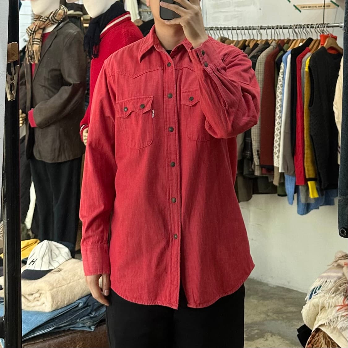 (착용컷) 90's 리바이스 화이트탭 웨스턴 셔츠 (남성용 103) 상품이미지4