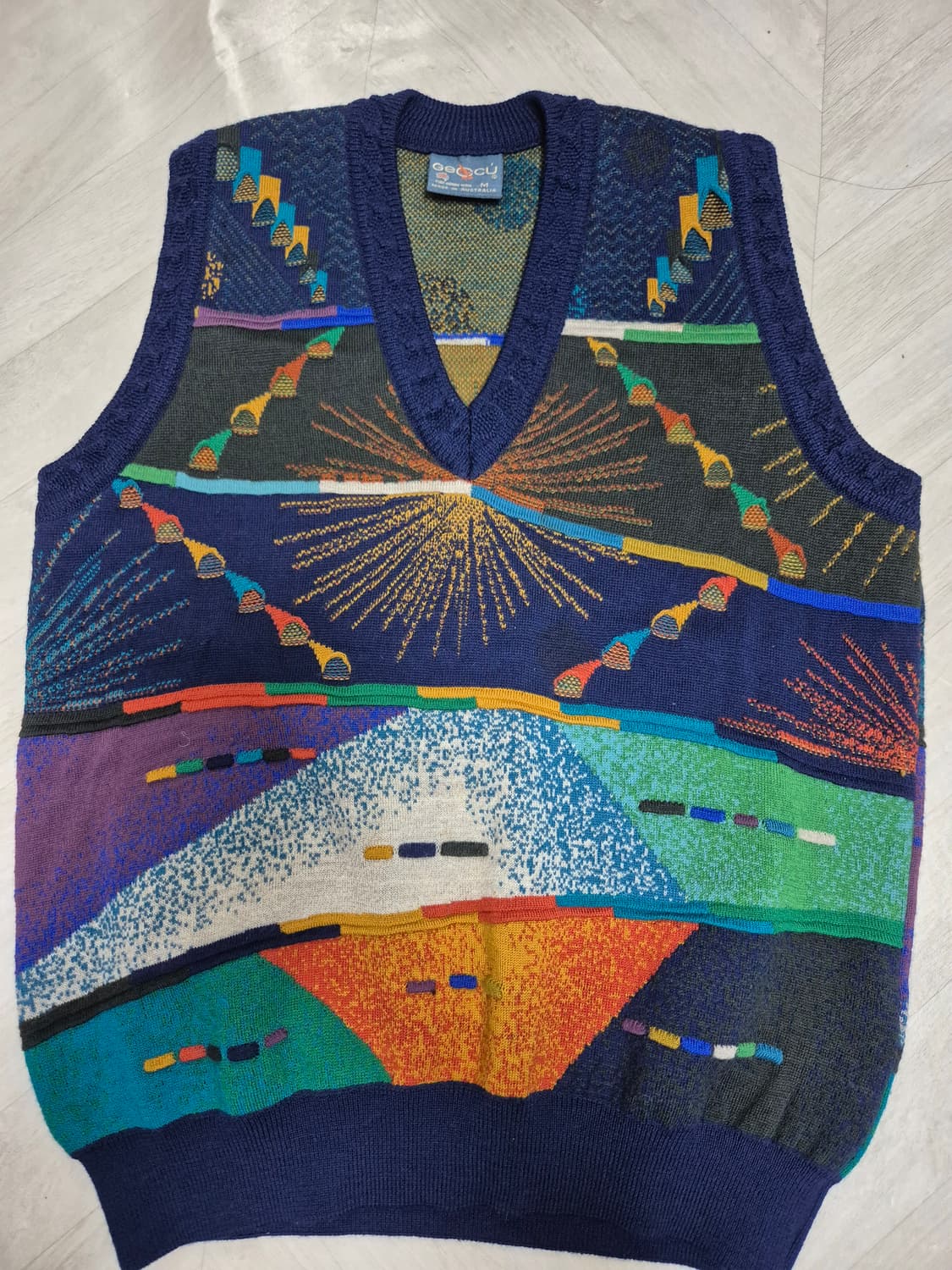 정품 GECCU 게쿠 멀티컬러 니트 베스트 상품이미지1