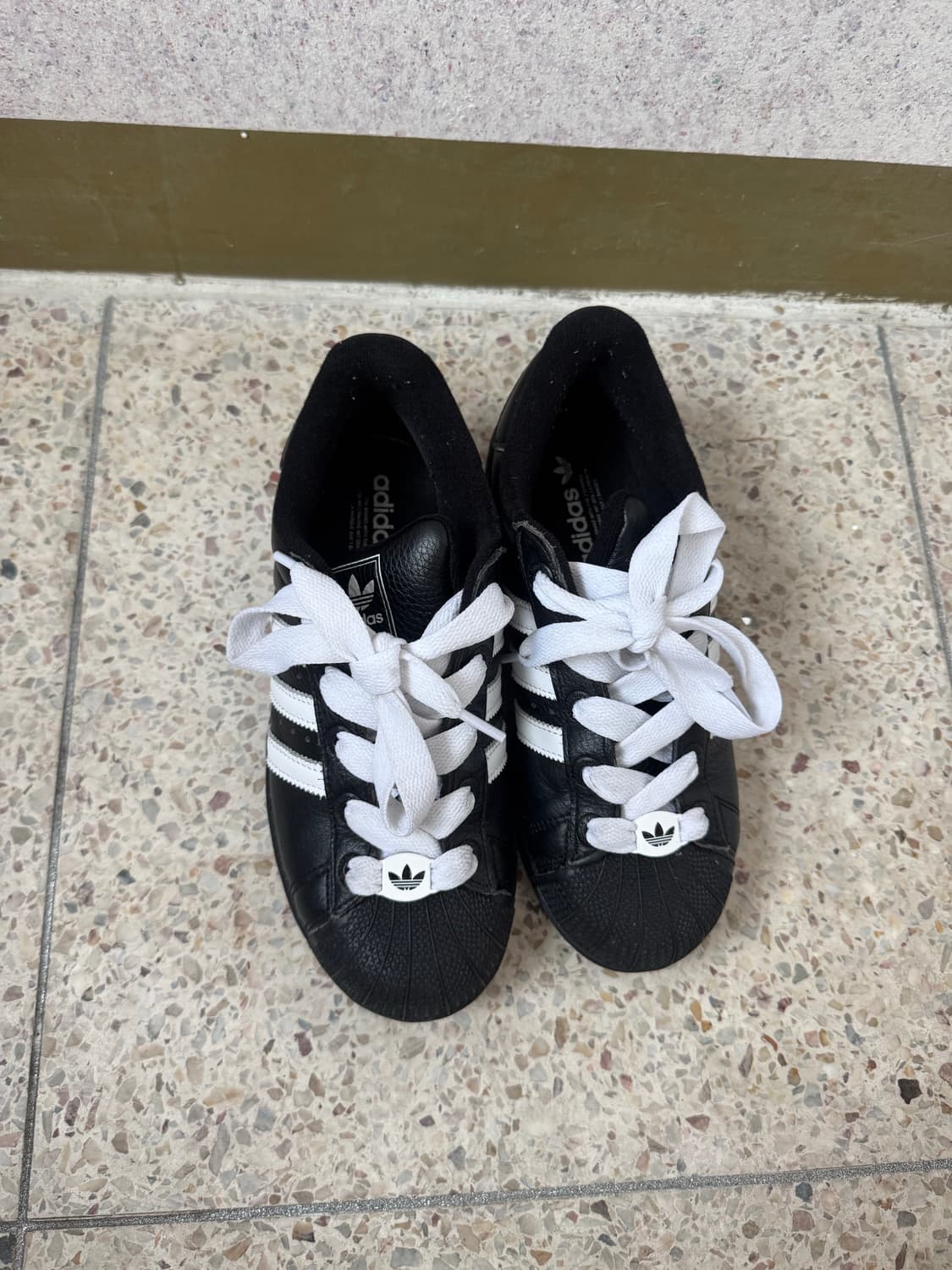 아디다스 신발 (235-240) 상품이미지1