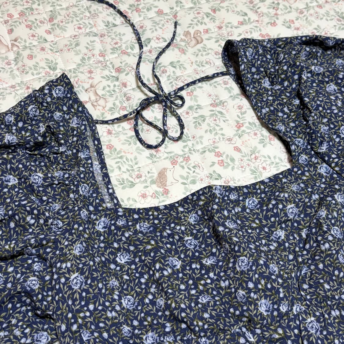 h&m 에이치앤엠 타이 디테일 페플럼 블라우스 (새상품) 상품이미지2