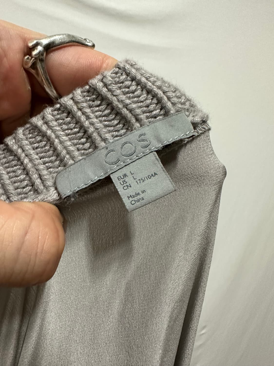 COS 투톤 니트 상품이미지3