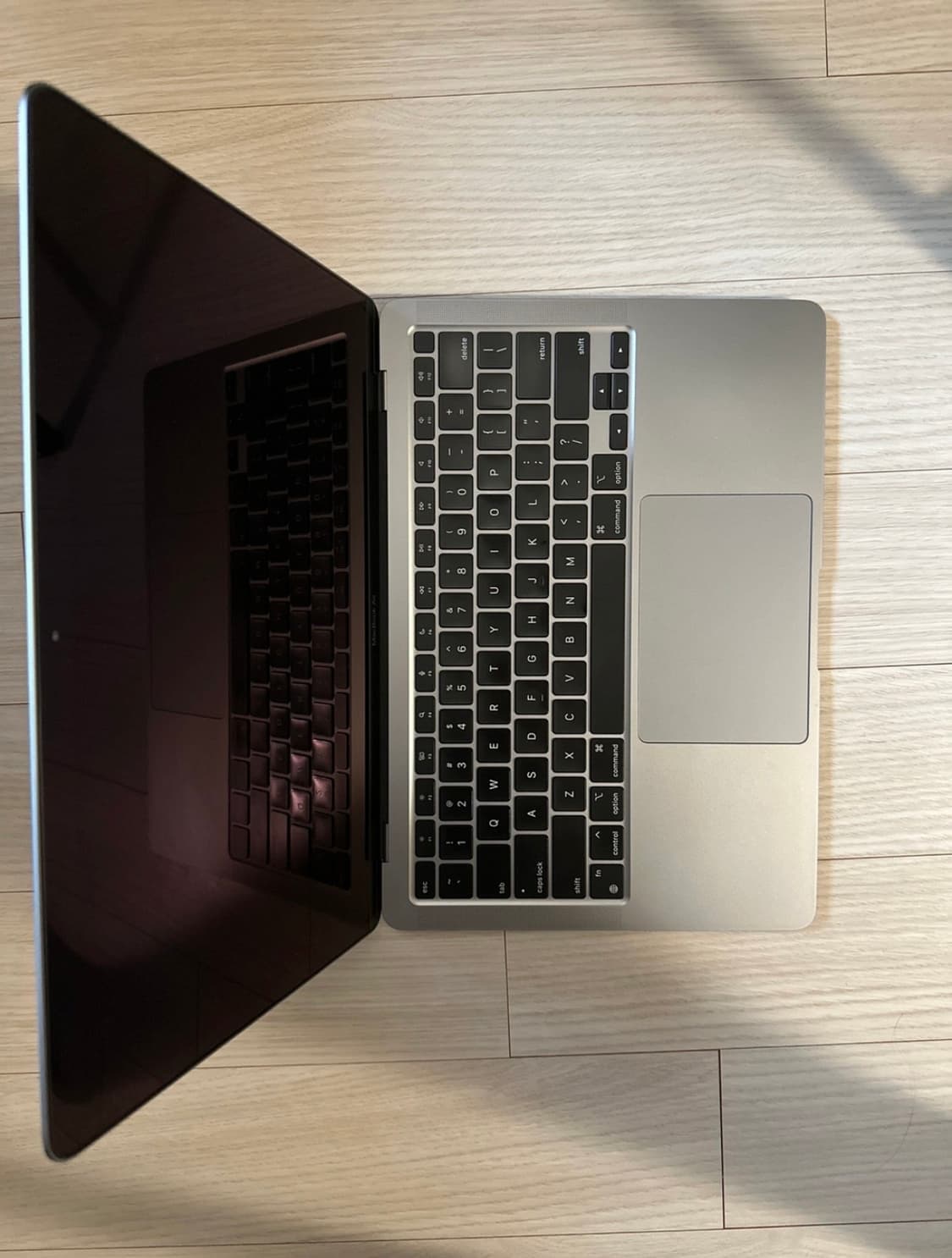Apple M1 Macbook Air. 맥북에어M1 영문자판 스그 상품이미지2