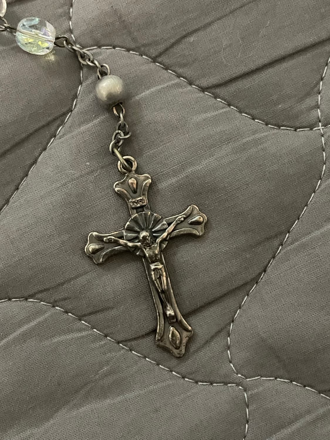 돌체엔가바나 로자리아 투명 목거리 상품이미지4