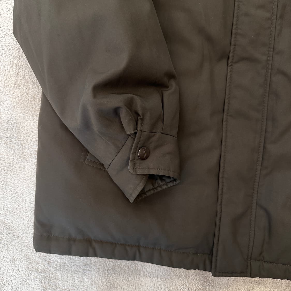 입생로랑 스몰 로고 다운 패딩 상품이미지5