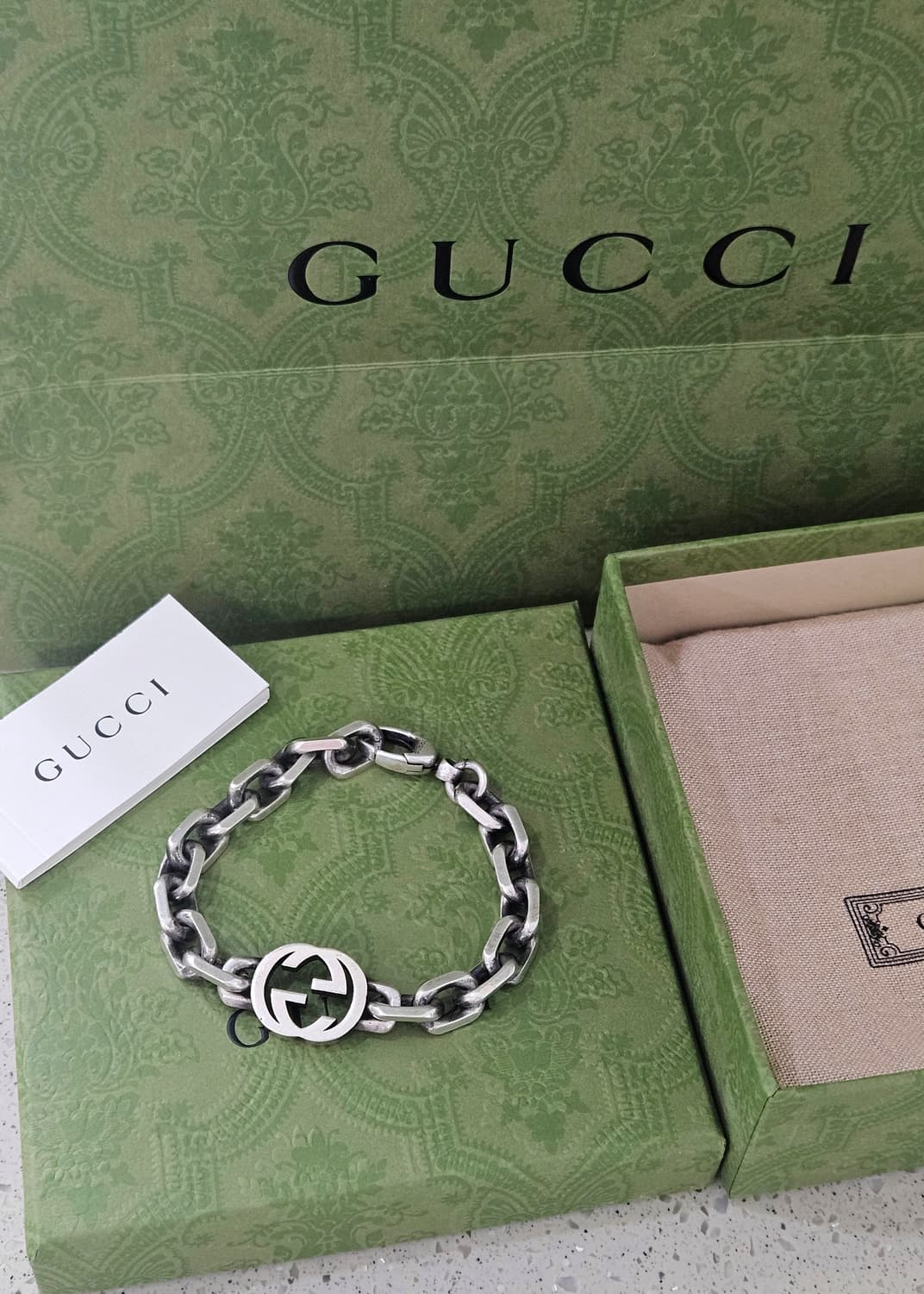 구찌 인터로킹 G 와이드 팔찌 17사이즈 [정품] 상품이미지1