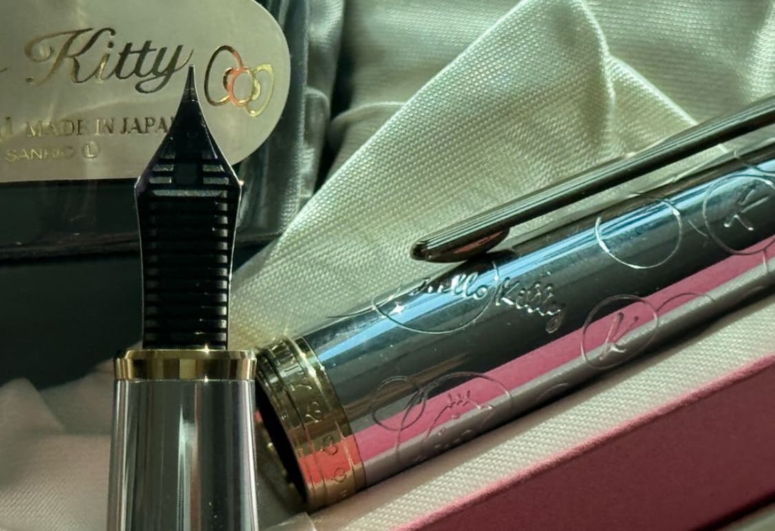 헬로키티 35주년 기념 펄핑크 세일러만년필(한정판) 상품이미지5