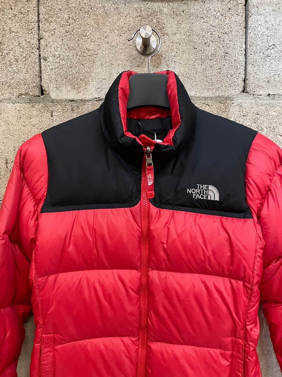 노스페이스 눕시 700 다운 패딩 상품이미지2