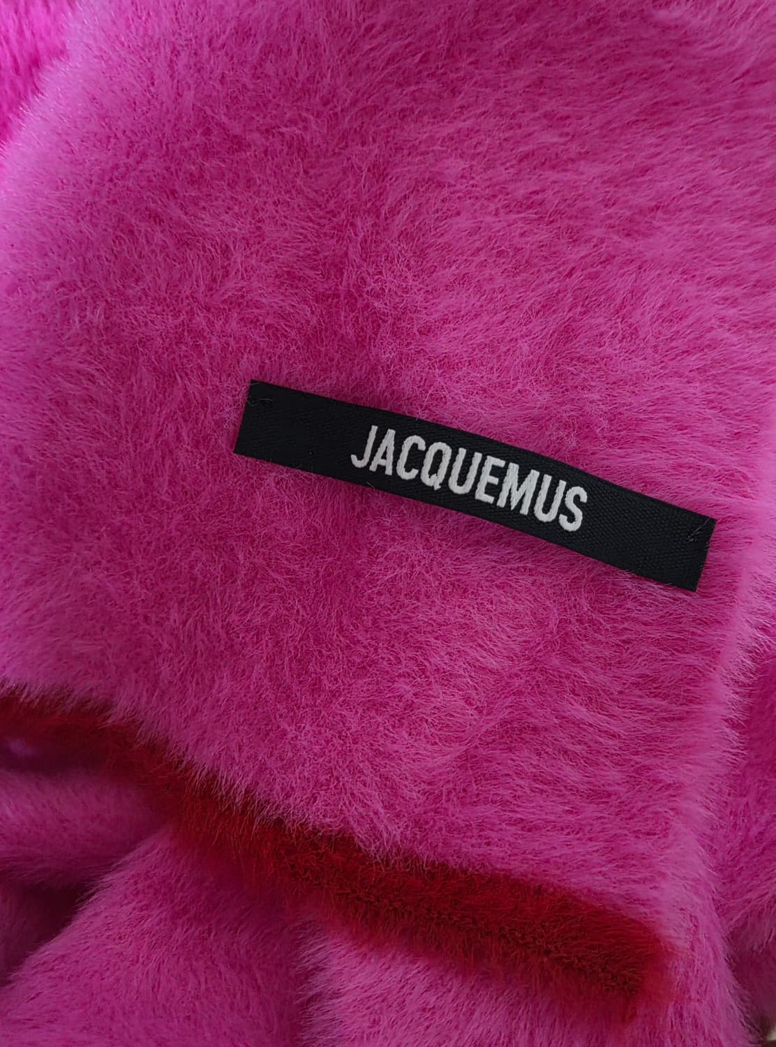Jacquemus Neve Fluffy Scarf 'Pink' 상품이미지2