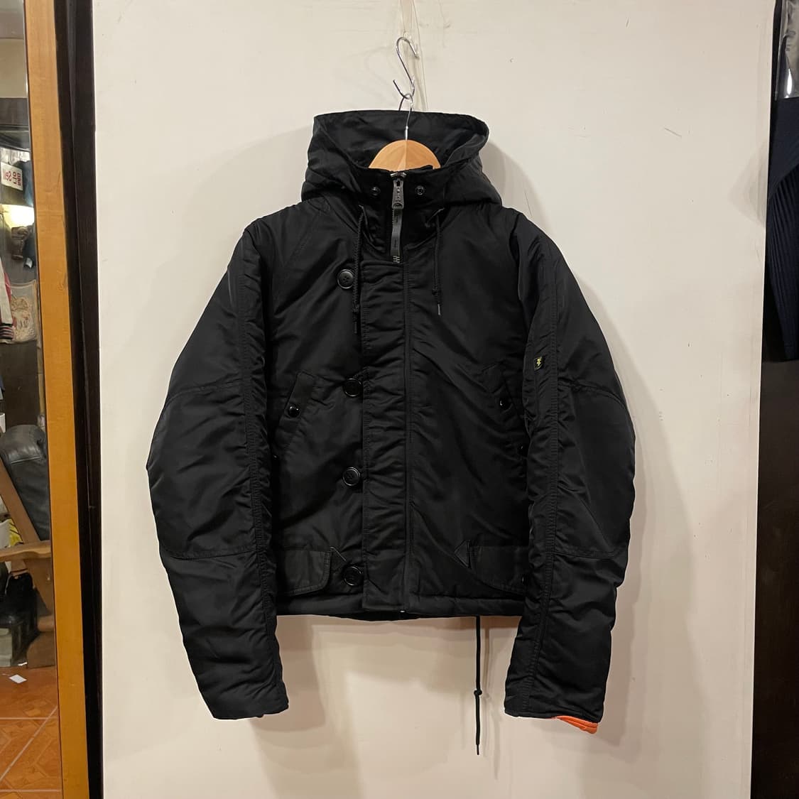 알파인더스트리 리메이크 크롭봄버 L 상품이미지1