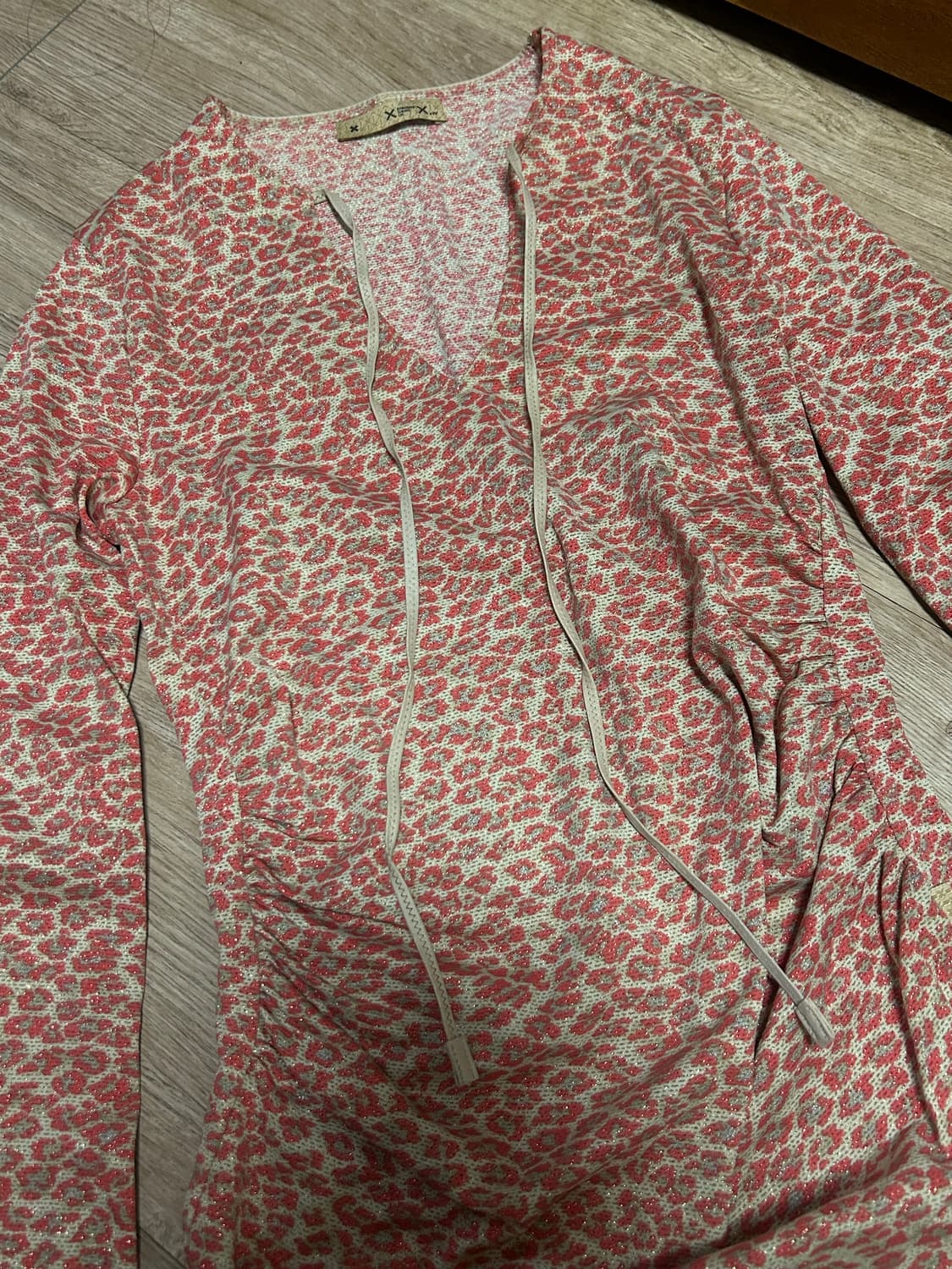 갸루무드 핑크 호피 셔링 브이넥 롱슬리브 상품이미지2