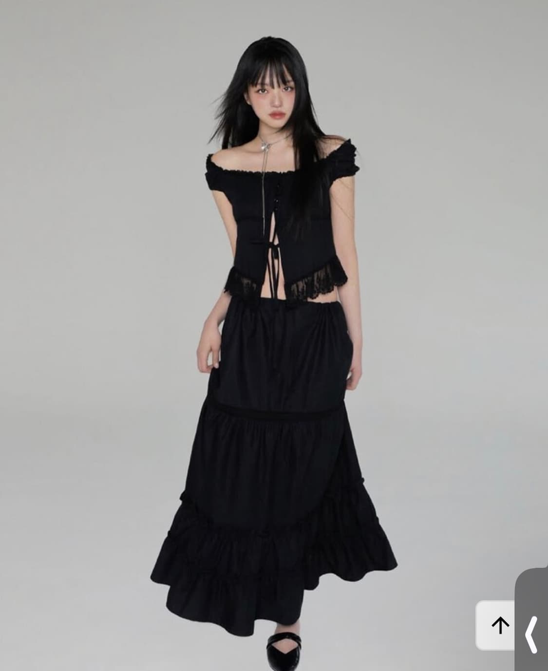 뉴얼린 퓨어레이스 프릴 롱 스커트 블랙 원가 83000원 상품이미지1