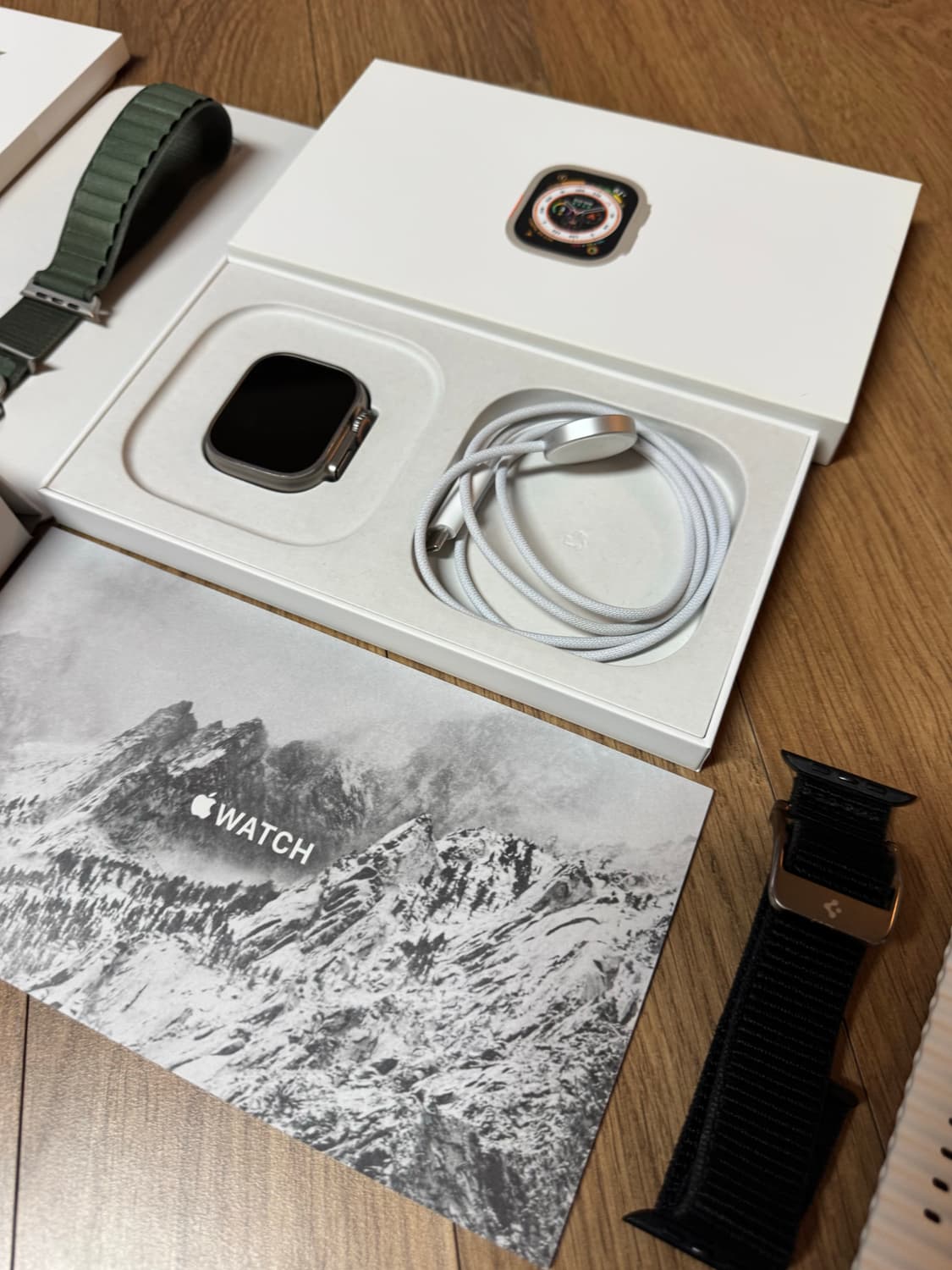 애플워치 울트라1 49mm 티타늄 셀룰러 풀박스 + 추가 스트랩 다수 상품이미지5