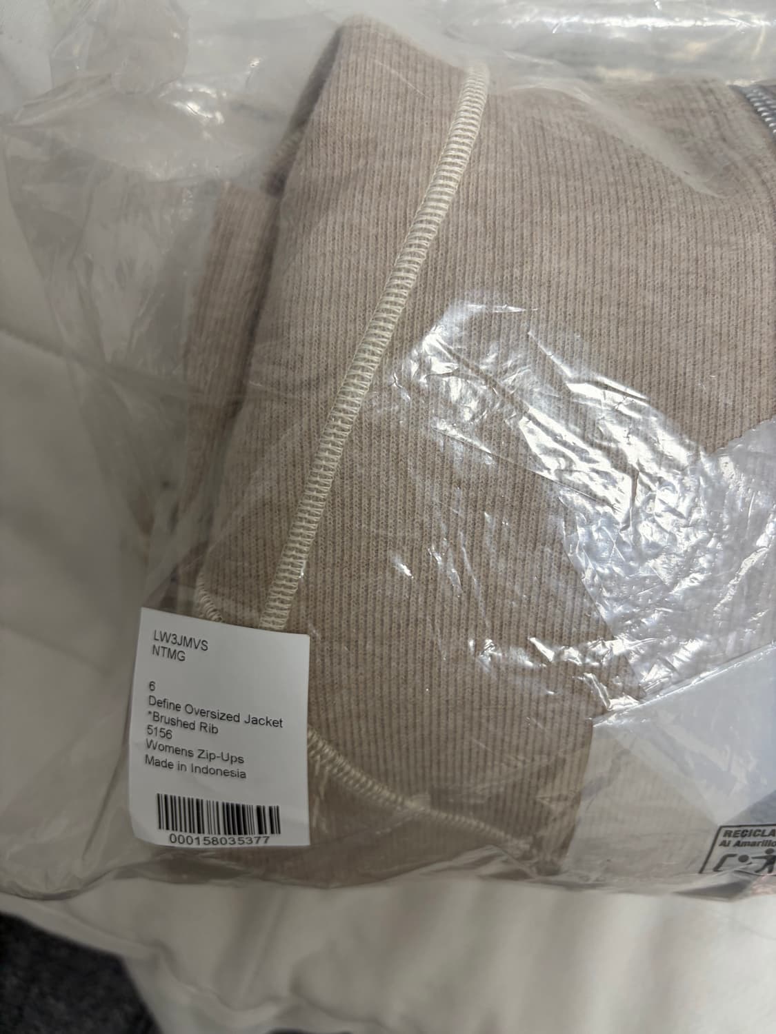 룰루레몬 디파인 오버사이즈드 재킷 브러시드 리브드 6 새상품 판매합니다 상품이미지4