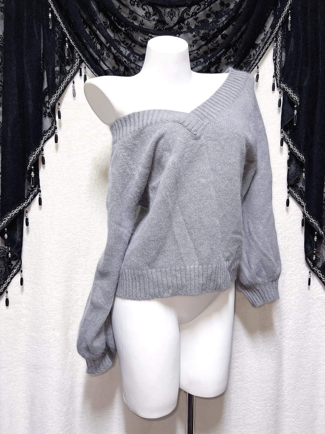 로맨틱갸루 로걀탑 브이넥 오프숄더 앙고라니트 하구미 하치 러블리 상품이미지1