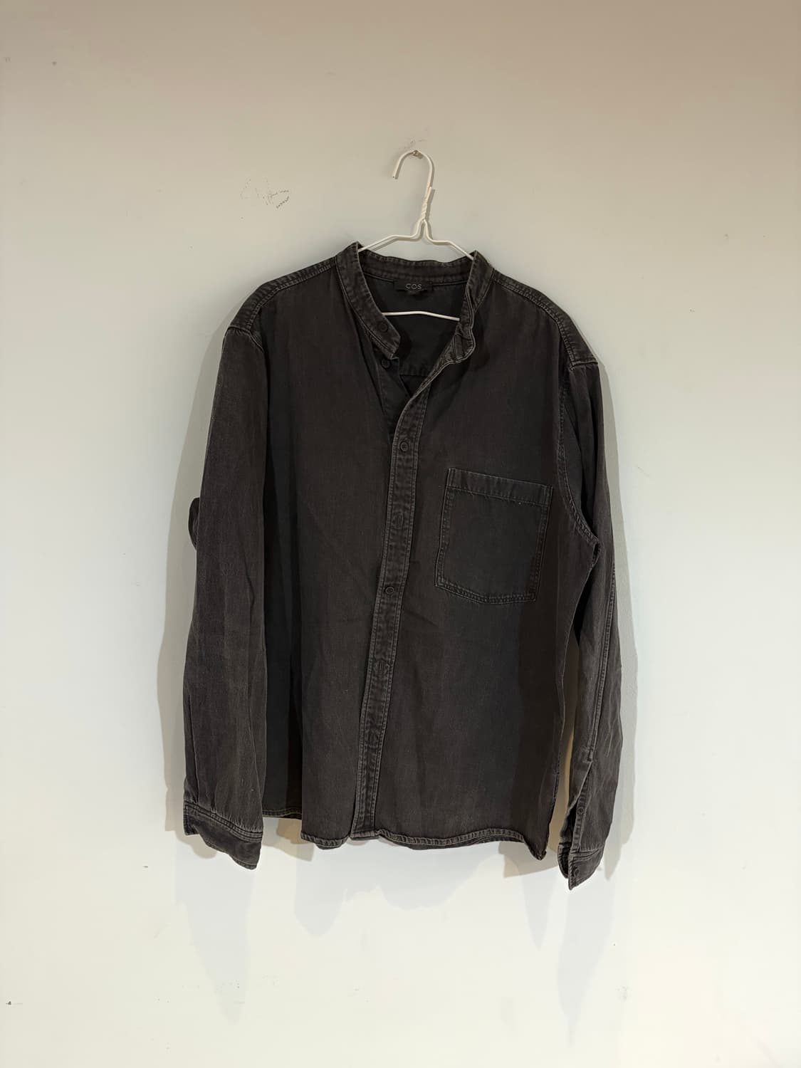 Cos 블랙 데님 셔츠 상품이미지2