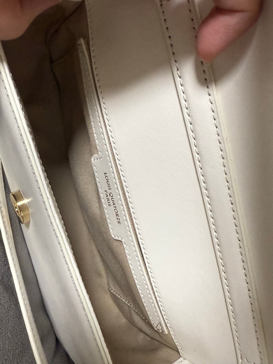 루이가또즈 화이트 미니 크로스백 상품이미지2