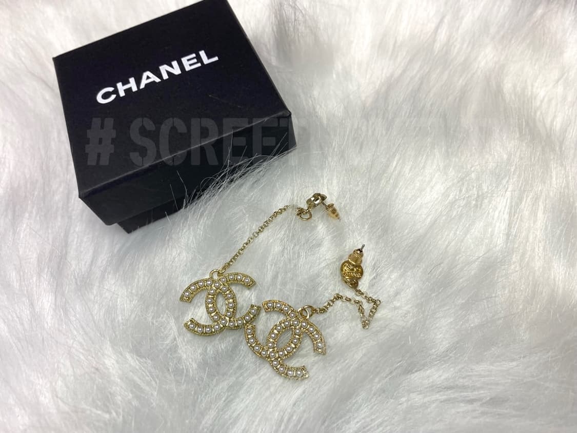 샤넬 CC 진주 드롭 이어링 상품이미지1