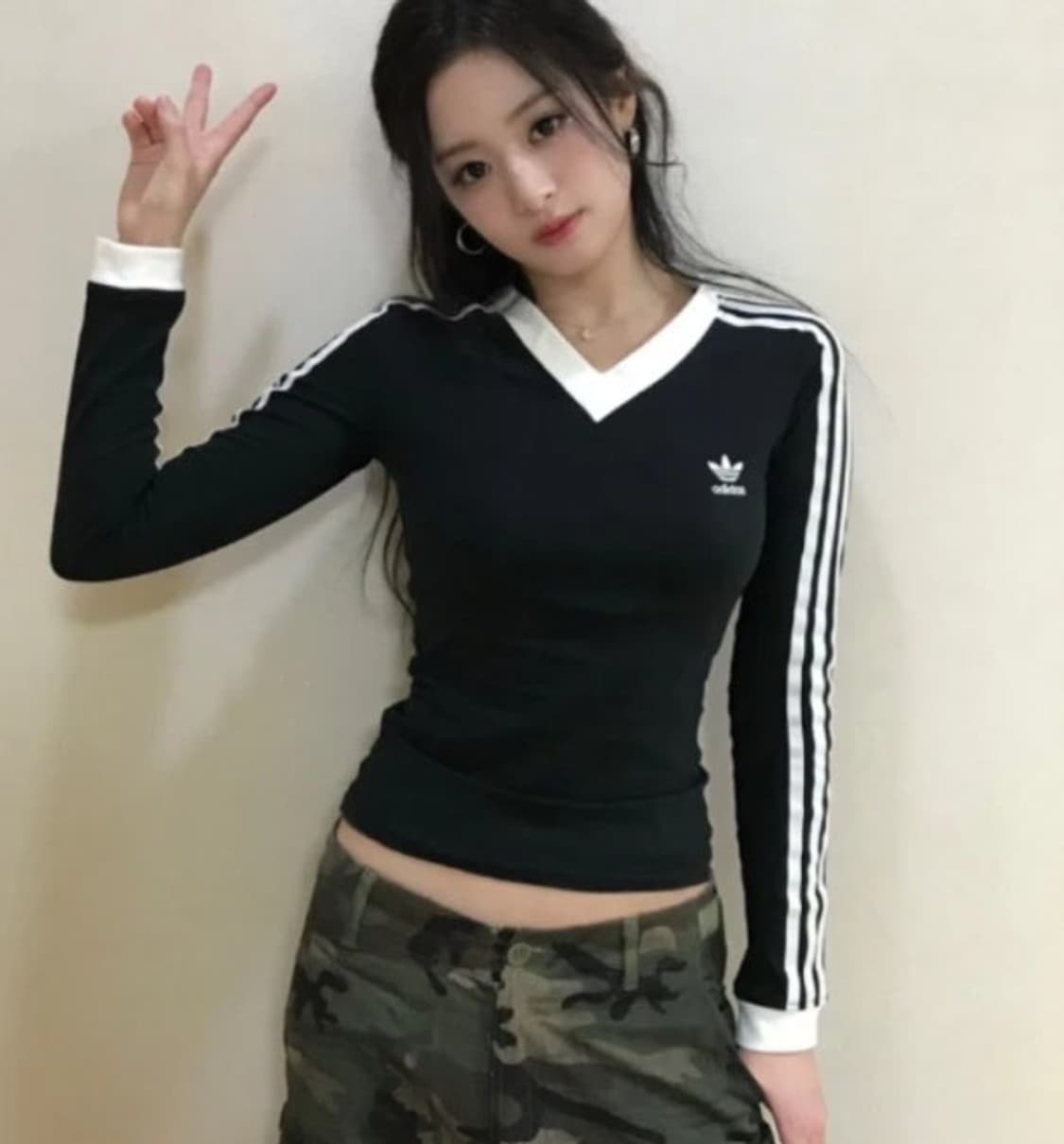 아디다스 브이넥 롱슬리브 상품이미지1