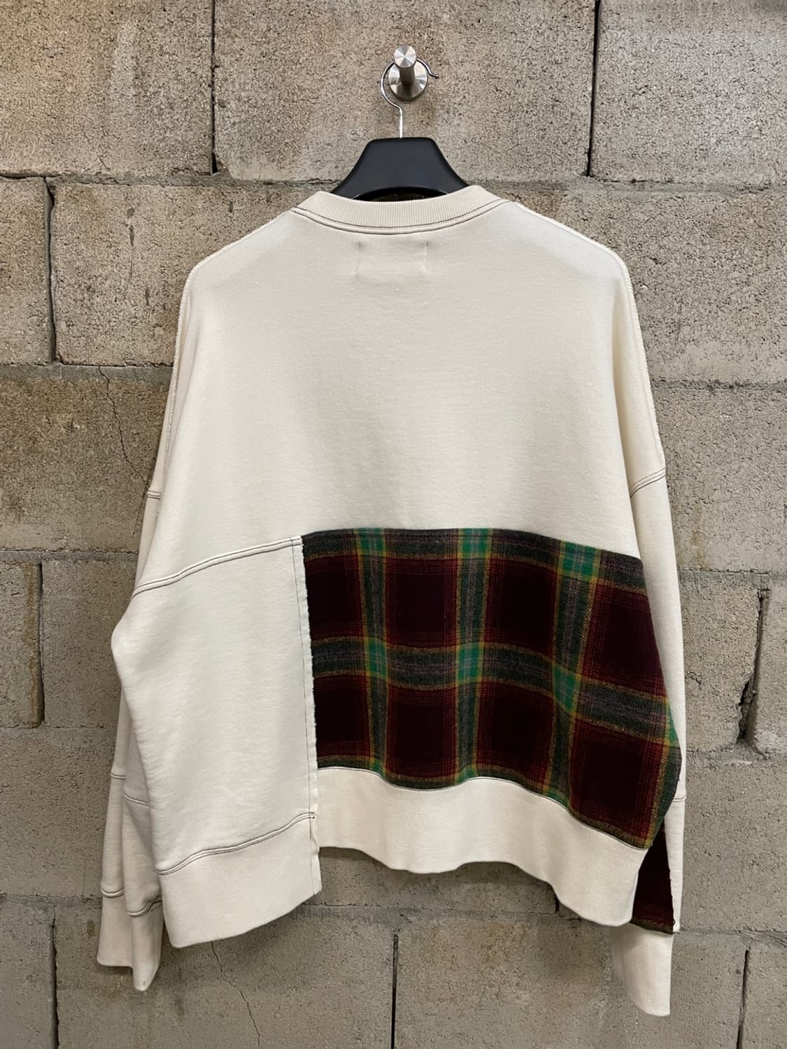 앤더슨 벨 울 패치 맨투맨 상품이미지2