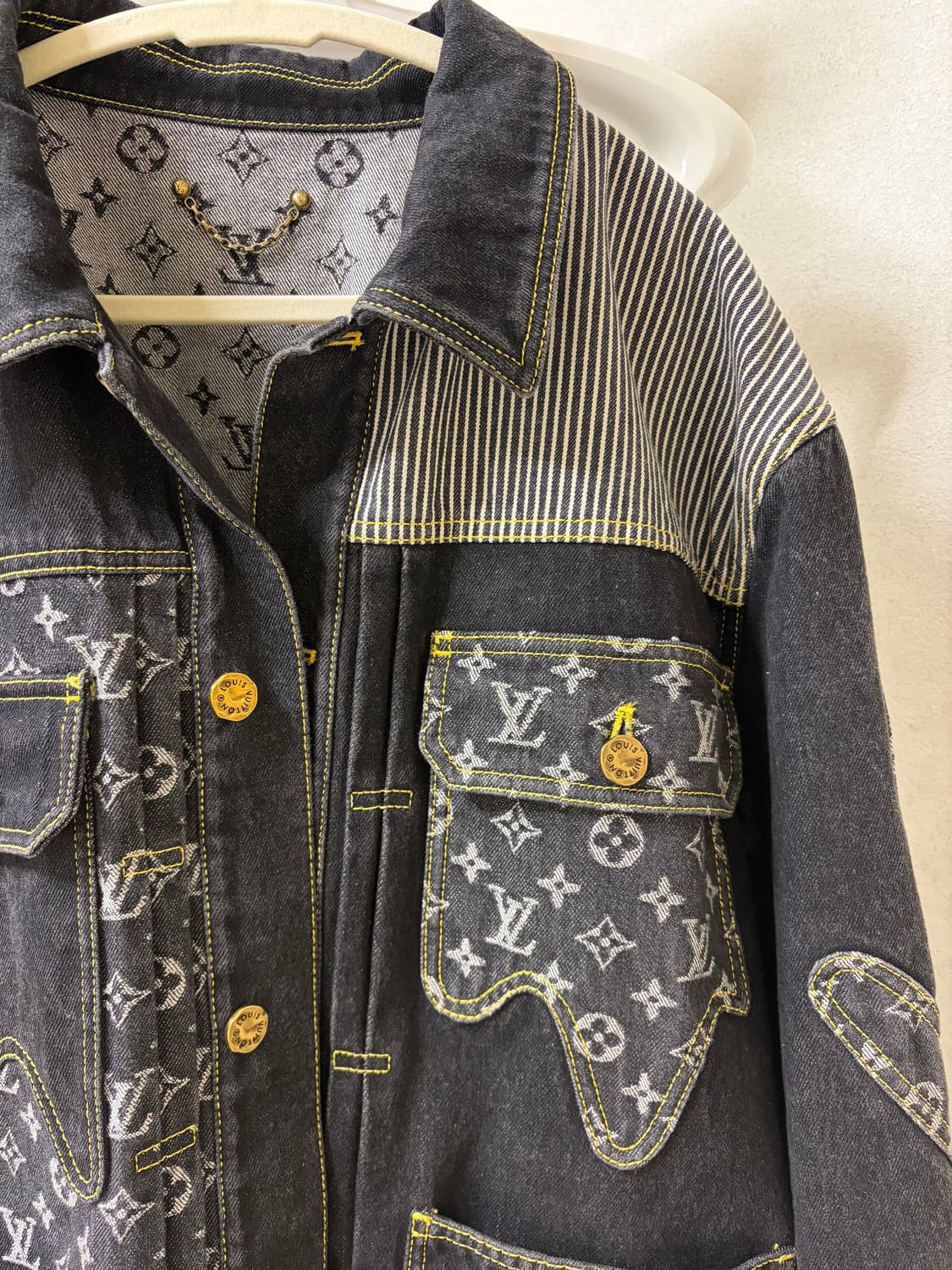 루이비통 니고 크레이지데님자켓 50사이즈 상태S급 상품이미지2