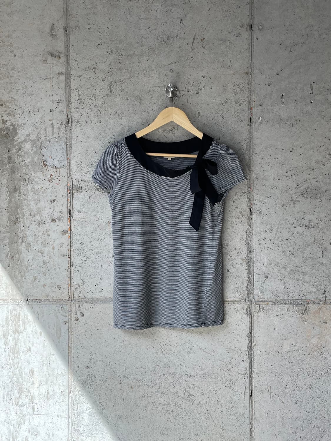 Hushush 넥 리본 티셔츠  상품이미지2