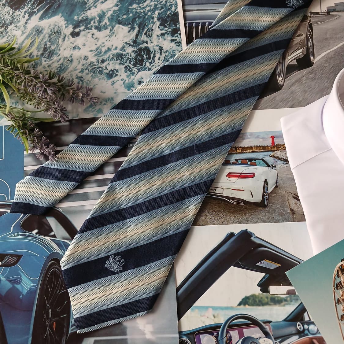 아쿠아스큐텀 실크 스트라이프 넥타이 9.1cm A+등급 A18818
 상품이미지3